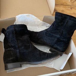 Frye Black Cara Short Boots/Booties